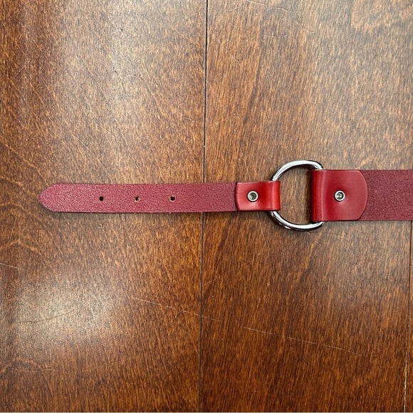 Banana Republic Red Leather Belt with Silver Buckle and Rings, Size Small - Picture 13 of 16
